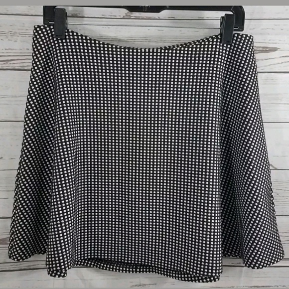 Banana Republic Dresses & Skirts - Banana Republic Skirt Size 10